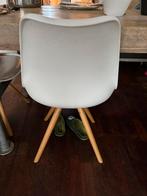 3 Witte Eetkamerstoelen met Houten Poten gratis, Huis en Inrichting, Ophalen, Gebruikt, Drie, Wit