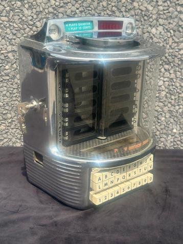 WALLBOX: Wurlitzer 5210 met originele witte knoppen beschikbaar voor biedingen
