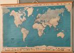 Wereldkaart vintage 130 x 86 cm, Boeken, Atlassen en Landkaarten, Gelezen, Wereld, Ophalen of Verzenden, 1800 tot 2000