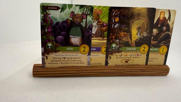 Everdell boomstam kaarthouder groot, Hobby en Vrije tijd, Gezelschapsspellen | Bordspellen, Ophalen of Verzenden