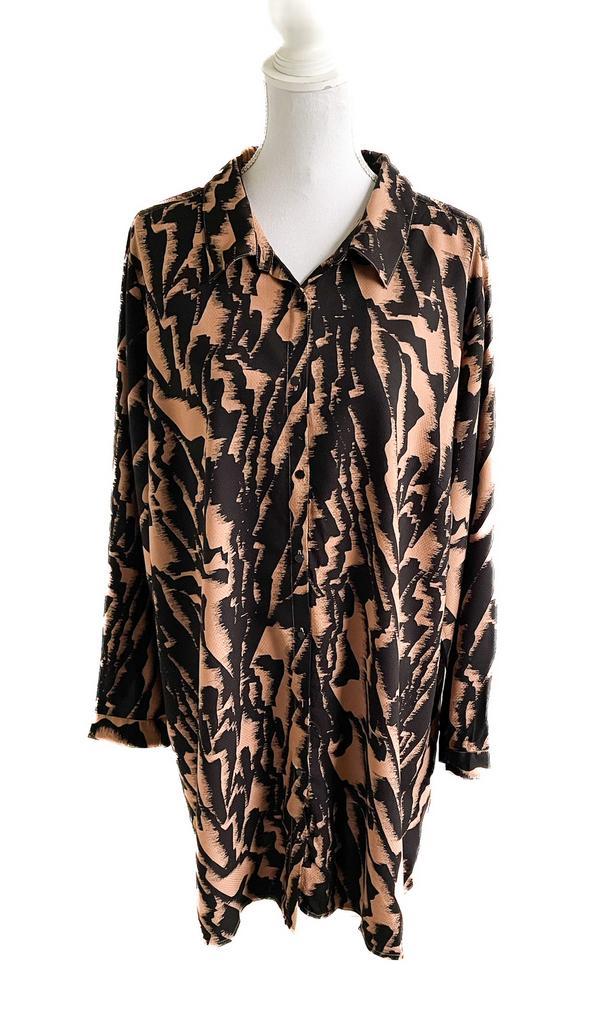 Mooie lange blouse van Signature 50/52, Kleding | Dames, Grote Maten, Zo goed als nieuw, Blouse of Tuniek, Beige, Ophalen of Verzenden