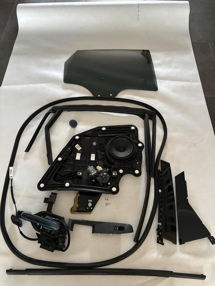 Ford Kuga 2022 Rechter Achterdeur Onderdelen, Auto-onderdelen, Carrosserie en Plaatwerk, Deur, Ford, Achter, Gebruikt, Ophalen of Verzenden