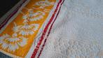 2 vintage handdoeken, Handdoek, Oranje, Ophalen of Verzenden, Zo goed als nieuw
