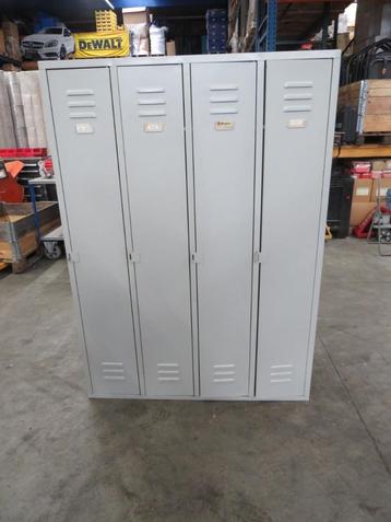 locker lockerkast 4 deurs met hang gedeelte  beschikbaar voor biedingen