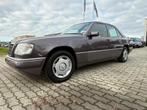 Mercedes-Benz E-klasse 200 D young timer W124, Auto's, Mercedes-Benz, Achterwielaandrijving, Gebruikt, 4 cilinders, Origineel Nederlands