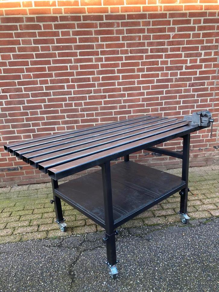 Mobiele Lastafel / Opspantafel met Bankschroef, Doe-het-zelf en Verbouw, Werkbanken, Gebruikt, 70 tot 120 cm, Bankschroef, Ophalen