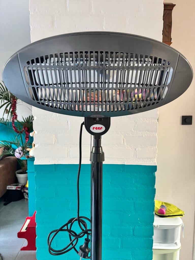 “Reer”  Commode Warmtestraler / Kachel - Goede Staat, Ophalen, Gebruikt