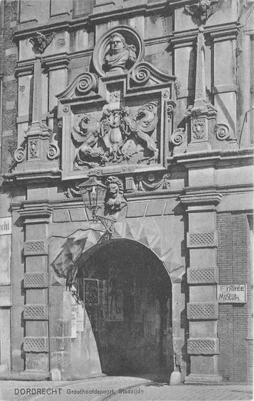 (379-216-049) Dordrecht Groothoofdspoort beschikbaar voor biedingen