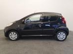 Peugeot 107 1.0 68pk Envy Airco, Bluetooth (bj 2014), Auto's, Voorwielaandrijving, Stof, Gebruikt, Zwart
