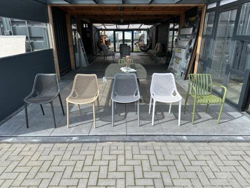 Tuinstoelen 3+1 gratis  ( €45,- p.st ) 4st €135,-, Tuin en Terras, Tuinstoelen, Nieuw, Kunststof, Stapelbaar, Ophalen of Verzenden