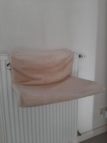 Katten hangmat voor aan radiator beschikbaar voor biedingen