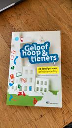 Elke van der Linden - Geloof, hoop en tieners, Elke van der Linden; Corjan Matsinger; Edward de Kam; Eline H..., Ophalen of Verzenden