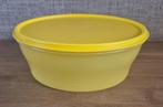 Tupperware Cubix rond 1,4L Geel, Huis en Inrichting, Ophalen of Verzenden, Zo goed als nieuw, Geel, Bak of Kom