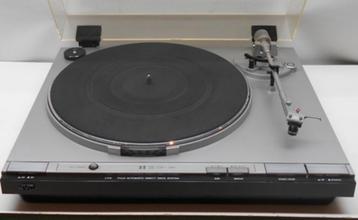 JVC Direct Drive Vol-automatische draaitafel L F41 zilver .. beschikbaar voor biedingen