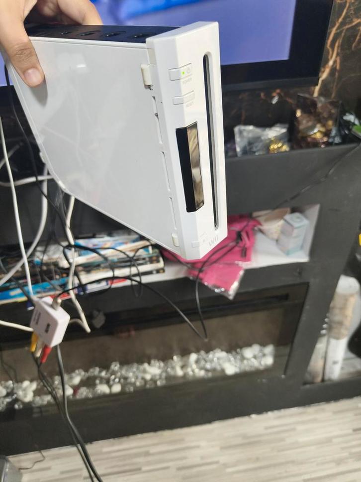 Nintendo Wii met kabels, Spelcomputers en Games, Spelcomputers | Nintendo Wii, Gebruikt, Zonder controller, Ophalen of Verzenden