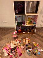 Barbie Poppenhuis met veel Barbies meubels & Accessoires, Ophalen, Gebruikt, Poppenhuis