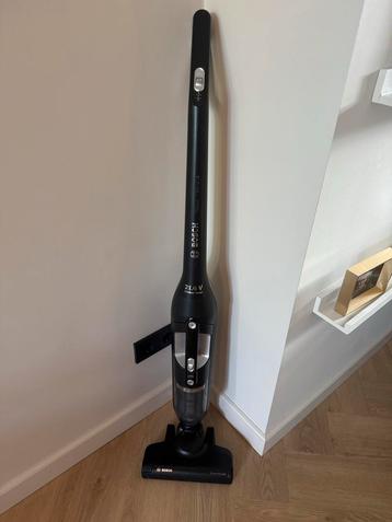 Bosch Flexxo Serie 4 2-in-1 Steelstofzuiger beschikbaar voor biedingen