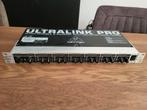 Behringer MX882 mixer/splitter 1U 19", Ophalen, Zo goed als nieuw