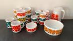 Vintage servies arcopal lotus, Huis en Inrichting, Keuken | Servies, Ophalen, Zo goed als nieuw, Overige stijlen, Kop(pen) en/of Schotel(s)