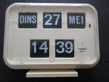 Twemco QD-35 Kalenderklok design klok  beschikbaar voor biedingen