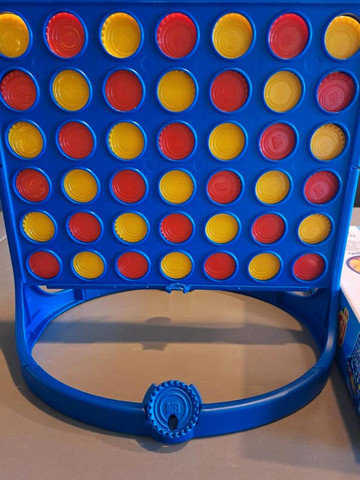 Vier op een Rij - MB Spellen, Hobby en Vrije tijd, Gezelschapsspellen | Bordspellen, Gebruikt, Een of twee spelers, Ophalen