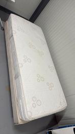 Bed in zeer nette staat + schoon matras!, Huis en Inrichting, Slaapkamer | Matrassen en Bedbodems, Ophalen of Verzenden, Zo goed als nieuw