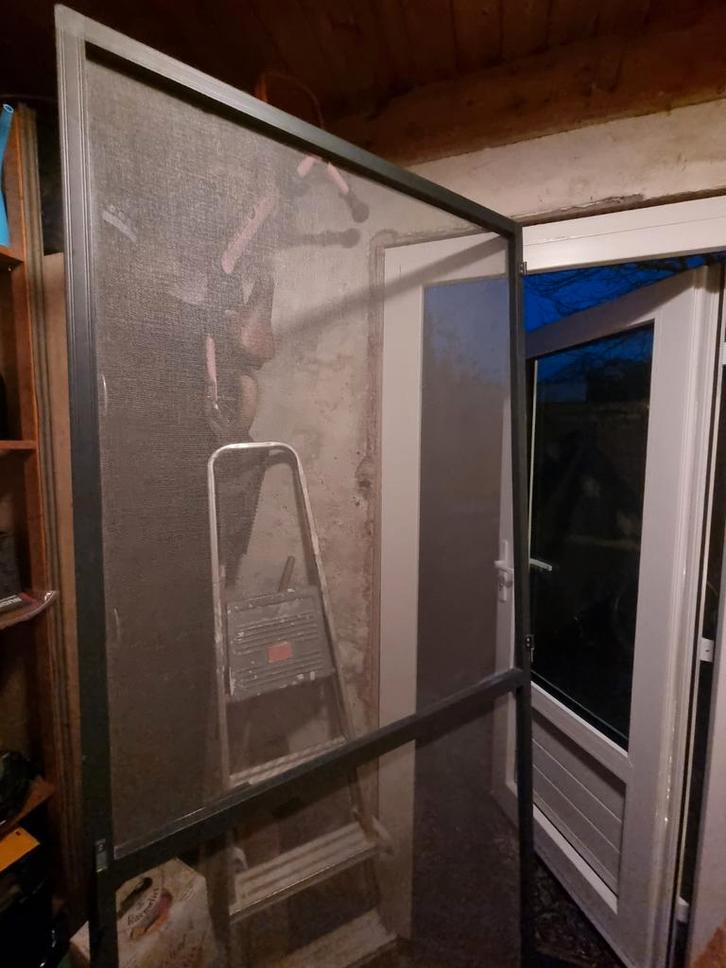 Gebruikte hordeur voor achterdeur - 1 jaar oud, Doe-het-zelf en Verbouw, Deuren en Horren, Gebruikt, Hordeur, 200 tot 215 cm, Ophalen