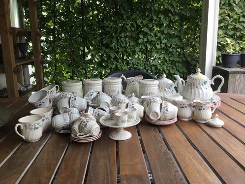 Spring field servies, Huis en Inrichting, Keuken | Servies, Gebruikt, Kop(pen) en/of Schotel(s), Overige stijlen, Porselein, Ophalen of Verzenden