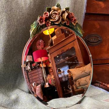 Engels brocante kap spiegel beschikbaar voor biedingen