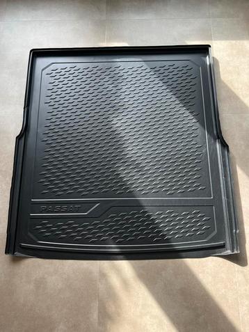 Volkswagen Passat Variant B8 Kofferbakmat rubber 2014-2021 beschikbaar voor biedingen
