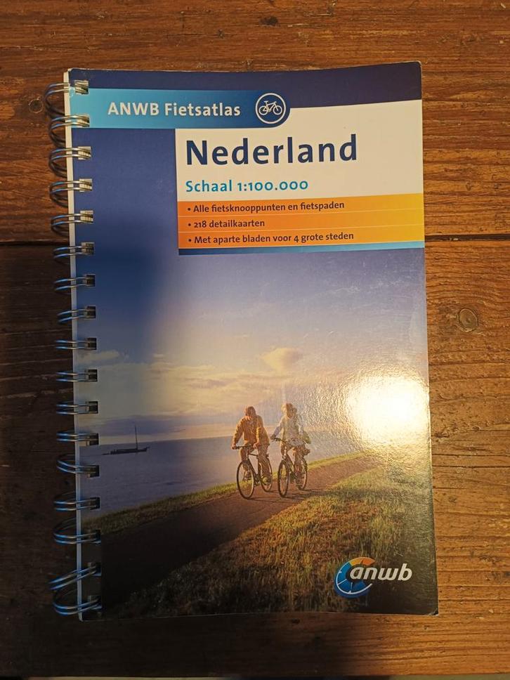 ANWB Fietsatlas Nederland - Zo goed als nieuw!, Boeken, Atlassen en Landkaarten, Zo goed als nieuw, Bosatlas, Nederland, 2000 tot heden