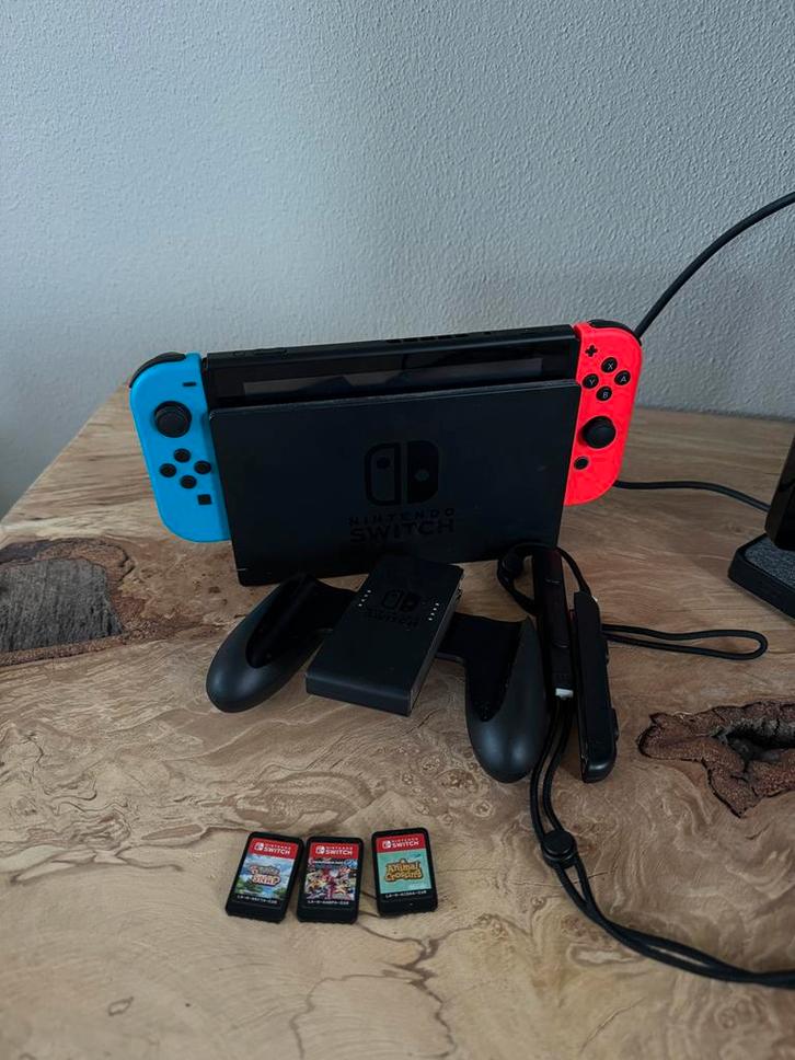 Nintendo Switch + Dock + Joy-Cons + 3 Topgames!, Spelcomputers en Games, Spelcomputers | Nintendo Switch, Zo goed als nieuw, Switch Original