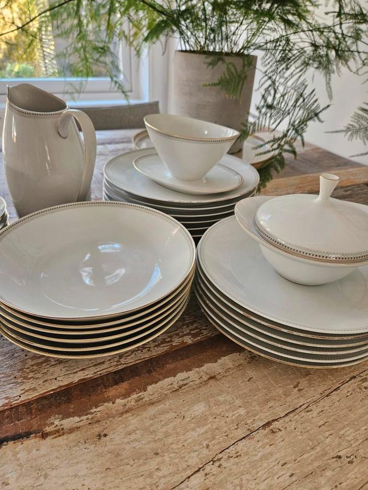 Arzberg porseleinen servies 29 delig wit met goud/zilver, Antiek en Kunst, Antiek | Servies compleet, Ophalen of Verzenden