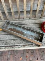 Voerbak en drinkton voor kippen, Ophalen