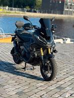 HONDA X-ADV 750 2024 1900km BOMVOL!!! 1e EIGENAAR ORGI NL, Motoren, 750 cc, Particulier, Meer dan 35 kW, 2 cilinders