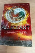 Veronica Roth - 3e deel - Allegiant, Ophalen of Verzenden, Gelezen