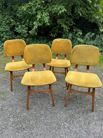4 eetkamerstoelen (vintage/jaren60/retro) beschikbaar voor biedingen