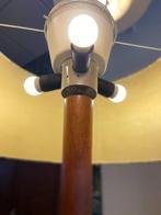 Vintage Deense teak vloerlamp met rotan detail, 100 tot 150 cm, Gebruikt, Vintage, Hout