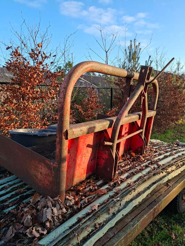 Grondbak voor tractor - robuust en functioneel, Doe-het-zelf en Verbouw, Transportwagens, Ophalen