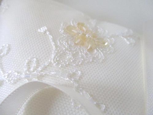 Trouwringkussen trouwring kussen trouwringen, Kleding | Dames, Trouwkleding en Trouwaccessoires, Zo goed als nieuw, Accessoires