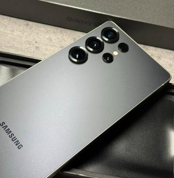 Samsung S25 Ultra Black Titanuim 256GB beschikbaar voor biedingen