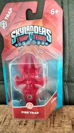 Skylanders trap team traps fire captain hat in de verpakking, Nieuw, Vanaf 7 jaar, Avontuur en Actie, 2 spelers