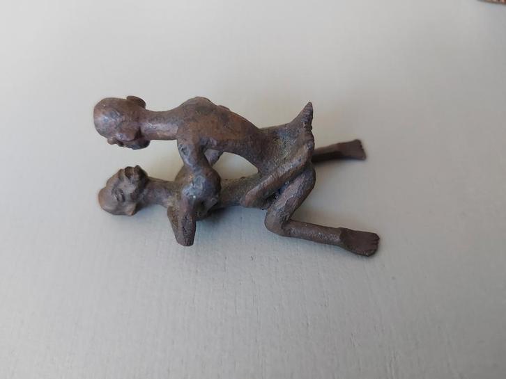 Bronzen Afrikaanse seksuele sculptuur, Antiek en Kunst, Kunst | Beelden en Houtsnijwerken, Ophalen of Verzenden