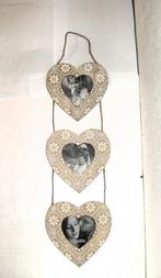 fotolijstjes hangend / 3 fotolijsten hout / Hartjes lijst, Ophalen of Verzenden, Zo goed als nieuw