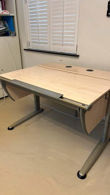 Bureau Moll beschikbaar voor biedingen
