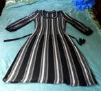 Zwart 2 tinten grijs gestreepte jurk van Exit maat S/M, Grijs, Knielengte, Maat 38/40 (M), Zo goed als nieuw