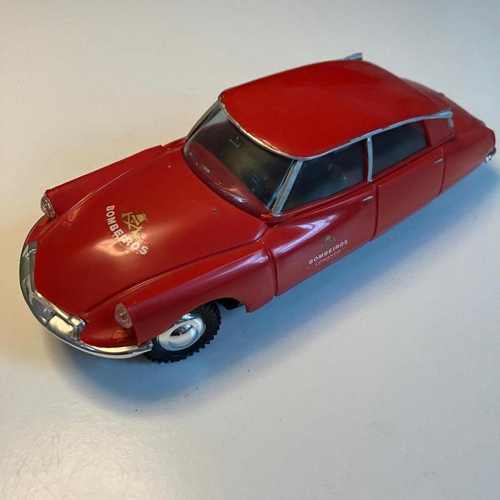 Citroën DS Bombeiros van Osul, Hobby en Vrije tijd, Modelauto's | 1:24, Zo goed als nieuw, Auto, Overige merken, Ophalen of Verzenden