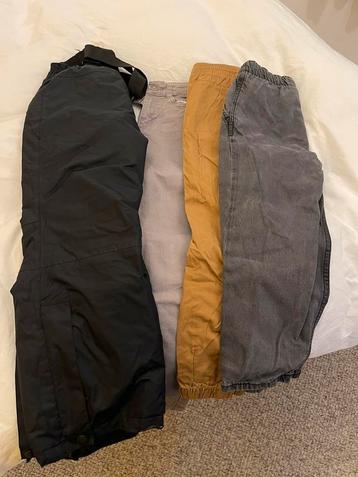 Gratis af te halen: 3 jeans en een skibroek maat 122 beschikbaar voor biedingen