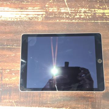 Apple I Pad2 WiFi 64 Gigabyte Space Grey in OVP beschikbaar voor biedingen
