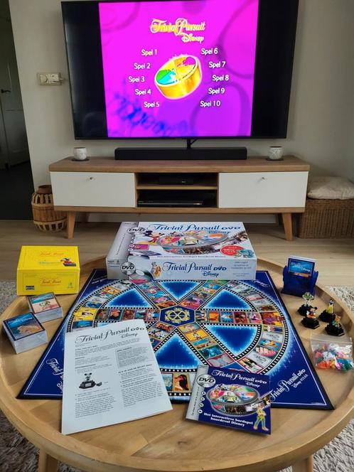 Trivial Pursuit bordspel Disney DVD Editie + extra kaartset, Hobby en Vrije tijd, Gezelschapsspellen | Bordspellen, Zo goed als nieuw